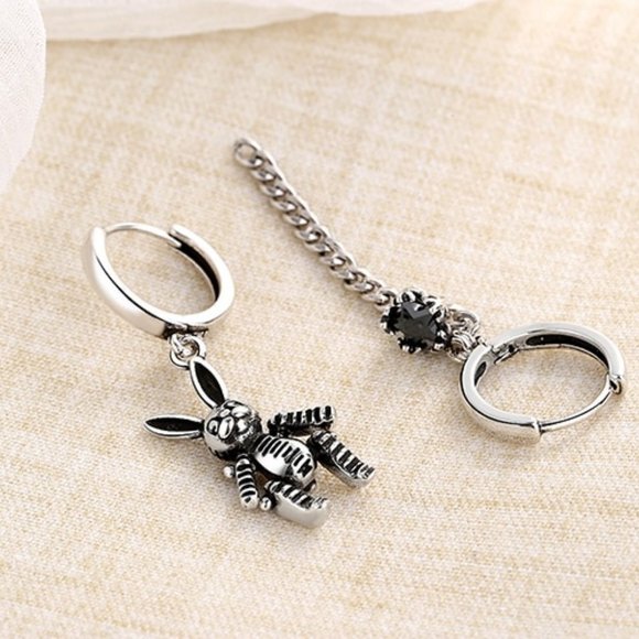 925 Sterling Silver Vintage Rabbit Hoop Earrings - Picture 6 of 10